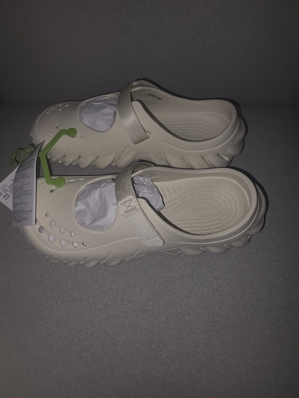 Womens Size 8 Echo Mary Jane Crocs (Cream) Brand New With Tags - Picture 13 of 14